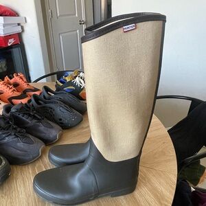 Hunter Black and Tan Tall Boots